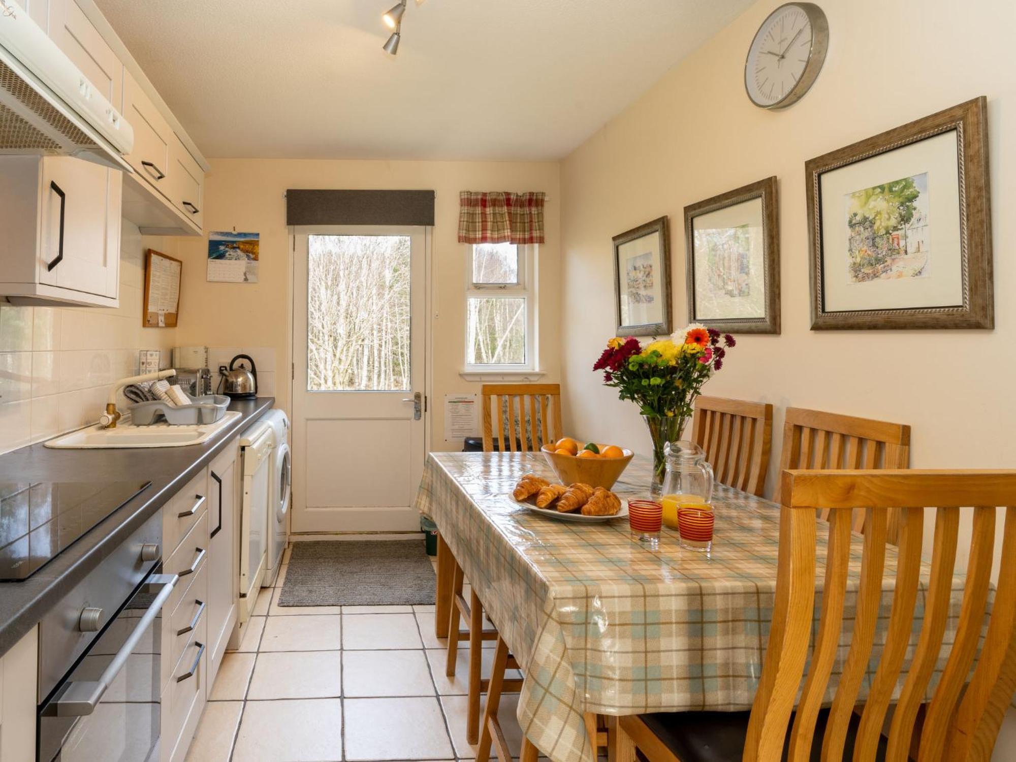 Holiday Home Falcon Lodge By Interhome Aviemore Ngoại thất bức ảnh